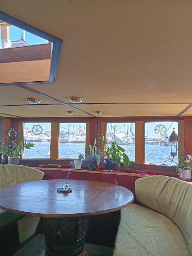 Bateau De Pirates Hotell Gruissan Eksteriør bilde